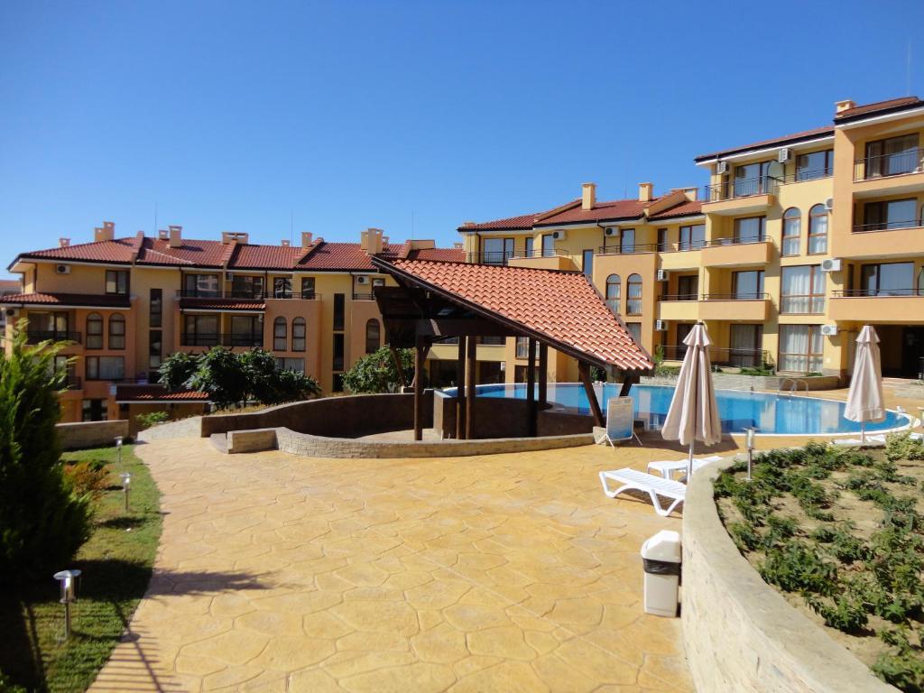 Paradise Dreams Apartcomplex Sveti Vlas Bagian luar foto